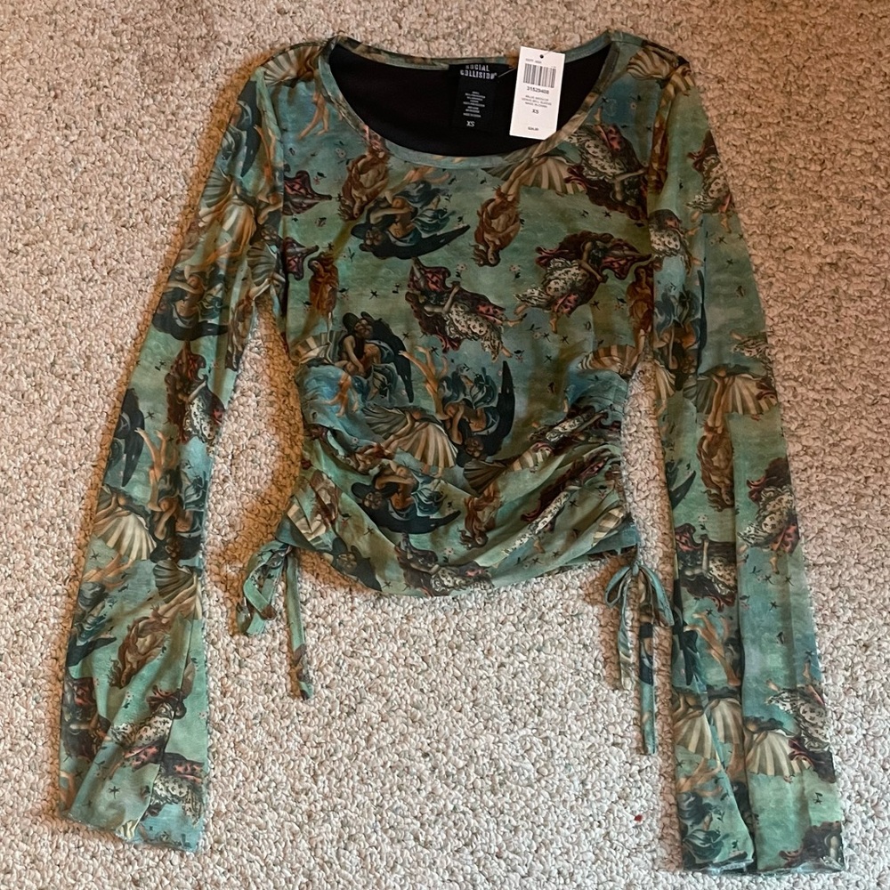 Birth of Venus bell sleeve top